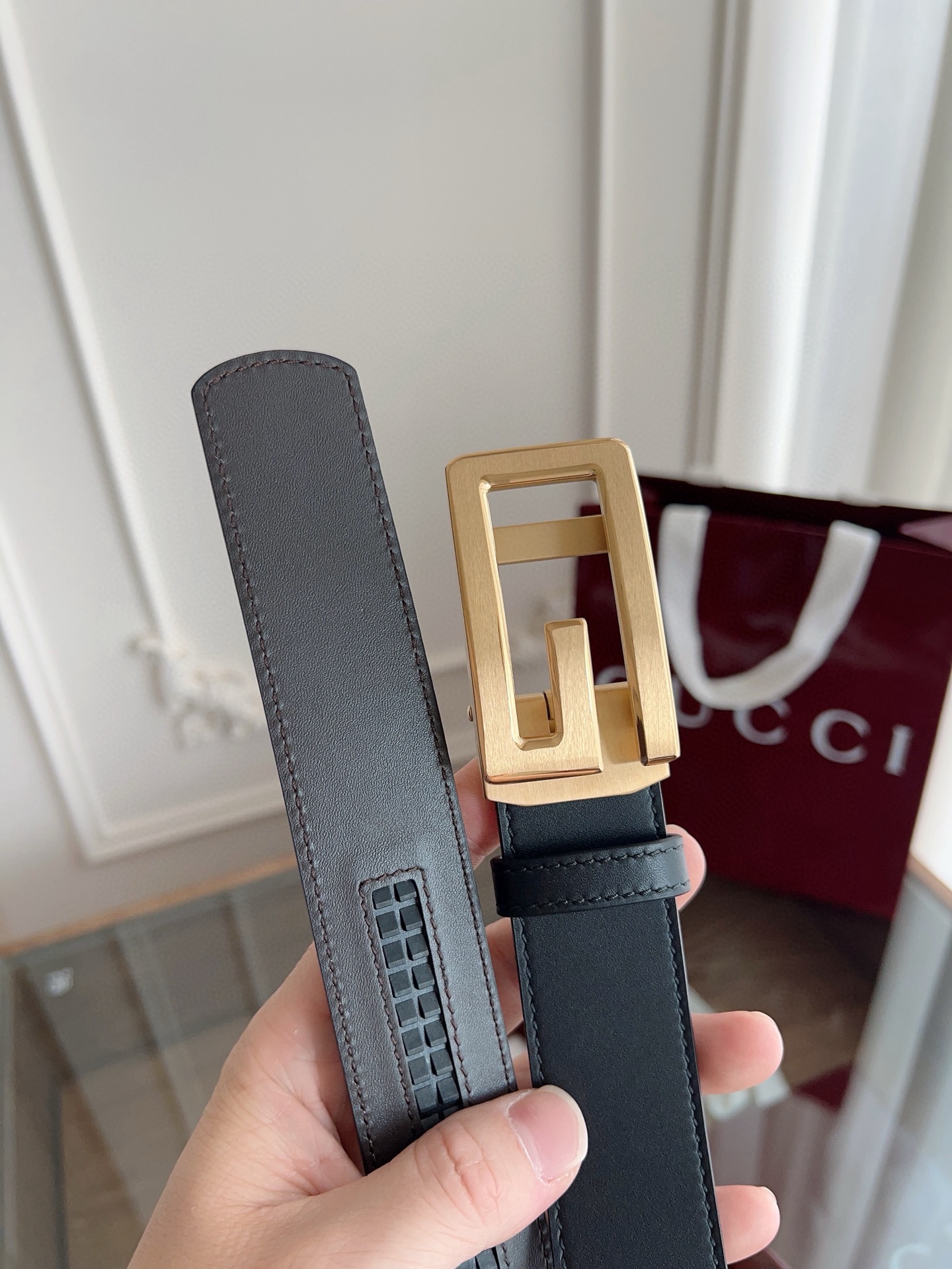 Gucci 古馳 自動平滑扣腰帶 精鋼打造五金 寬度35MM寬 雙面頭層牛皮 自由裁剪設計。