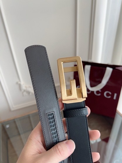 Gucci 古馳 自動平滑扣腰帶 精鋼打造五金 寬度35MM寬 雙面頭層牛皮 自由裁剪設計。