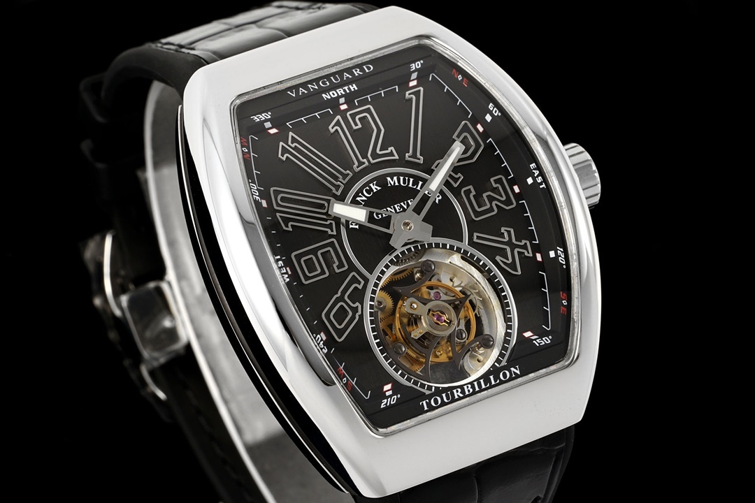RMS最新款 頂級復刻 法蘭克穆勒V45 Vanguard陀飛輪系列 歷時多年研發機芯 
1 1:1 超級復刻原裝複雜法穆蘭陀飛輪機芯 細節完美到位 打造正品機芯獨具的雙發條盒 超薄工藝 
2超長72小時動力儲存 告別每天手動上鏈 高端玩家的定制款 把頭上鏈30個半圈 發條盒為滿 不需要過度上鏈 
3 千錘百鍊 316L精鋼表殼 超薄表殼 與原裝一致厚度 彎曲弧度 更加貼合手腕 佩戴舒適 
4 純正進口意大利小牛皮 貼合手感品質一流的進口氟橡膠錶帶 與正版全完通用互換
5瑞士工程師 原版機芯拆解 一比一甲