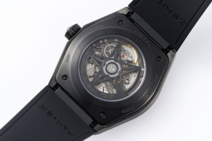 LF真力時DEFY系列全新升級版，殼身 頭粒 機芯 表扣等均做了升級調整。一款根據路虎標誌性花輪轂設計而成的高顏值鏤空腕表。

原裝開模鑄造，極致還原表殼的每一處細節打磨倒角，盡顯原裝菱角分明、堅毅果敢的陽剛氣質。完美的41mm表經，適配大眾男性手寸，正裝休閒兩不誤。根據汽車輪轂設計而成的五角星錶盤，未來概念感十足。同步官網新款五角星折疊扣，搭載定製版Cal.670sk全自動機械機芯，鏤空日曆的大小與位置、機芯夾板、齒輪、五角星陀皆按原版機芯數據拆解鍛造而成。

LF臻品 陳奕迅Eason同款，時尚前衛、