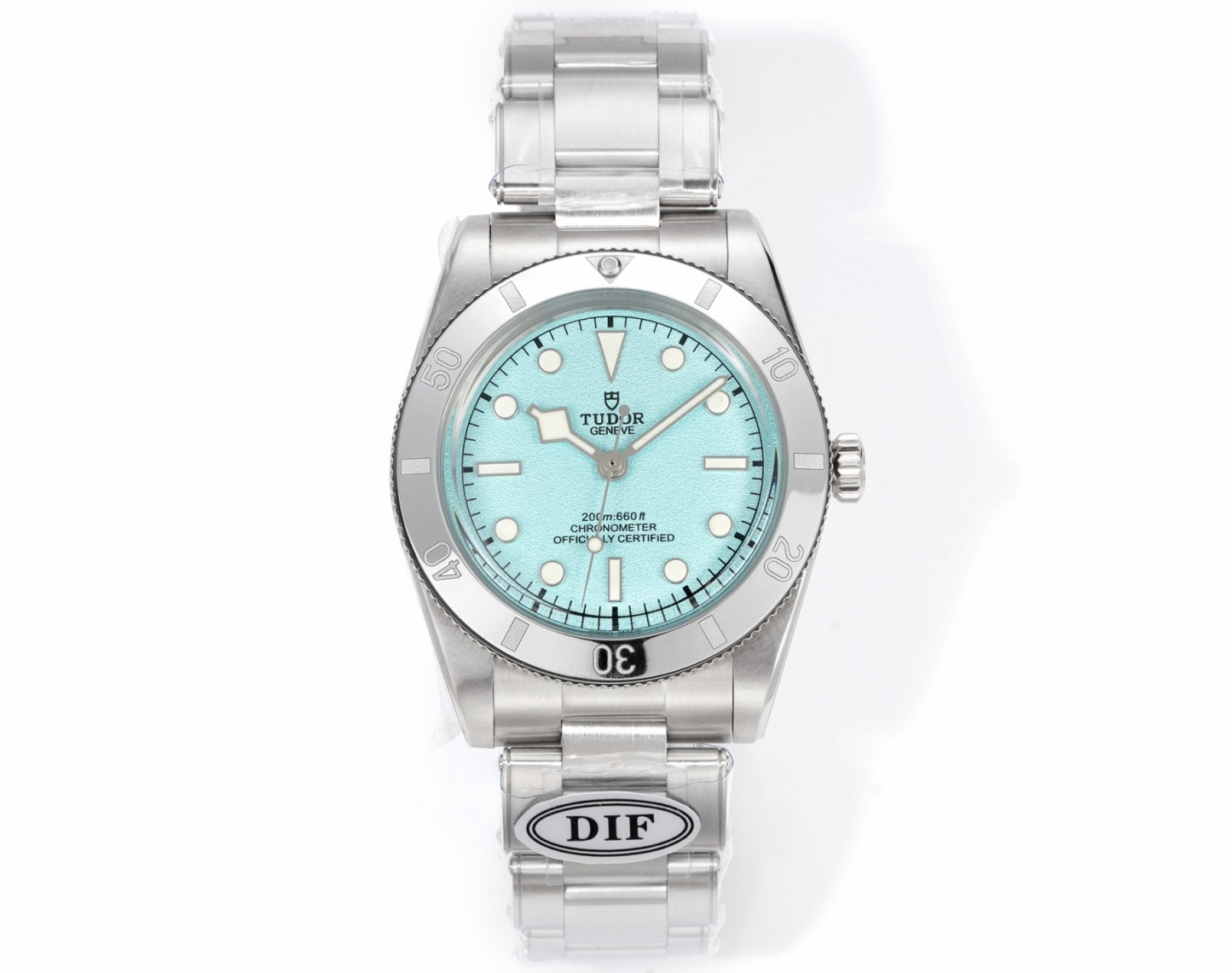 DIF 最強副本 
DIF隆重推出帝舵碧灣54型M79000N腕表，
37mm表殼貼合手腕，佩戴舒適，啞光錶盤簡約大氣，質感細膩，無日曆設計化繁為簡，回歸純粹讀時體驗，以純粹精神和現代表達方式，向1954年問世的品牌首款潛水表-7922型獻上最真誠的敬意！
DIF匠工精神 整表配備導角精磨不拉手 注重細節 質感無敵 搭載丹東定制一檔機芯 日誤差僅3-5秒幾乎0反修 超穩定！
錶帶均為CNC通體成型拉絲工藝錶帶 非小廠組裝片！配備帝舵表“T-fit”表扣 可滑軌微調
超強瑞士夜光刻度