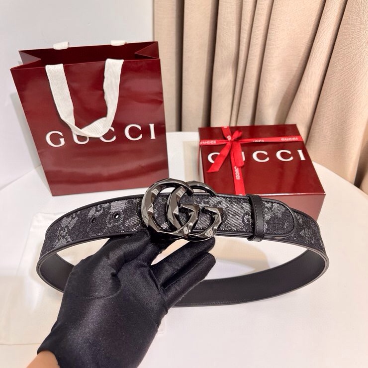 
古奇 新款 GG Marmont系列心選迷彩大理石紋GG帆布，為2026早春系列隨處可見的主要圖案之一增色添彩，40mm