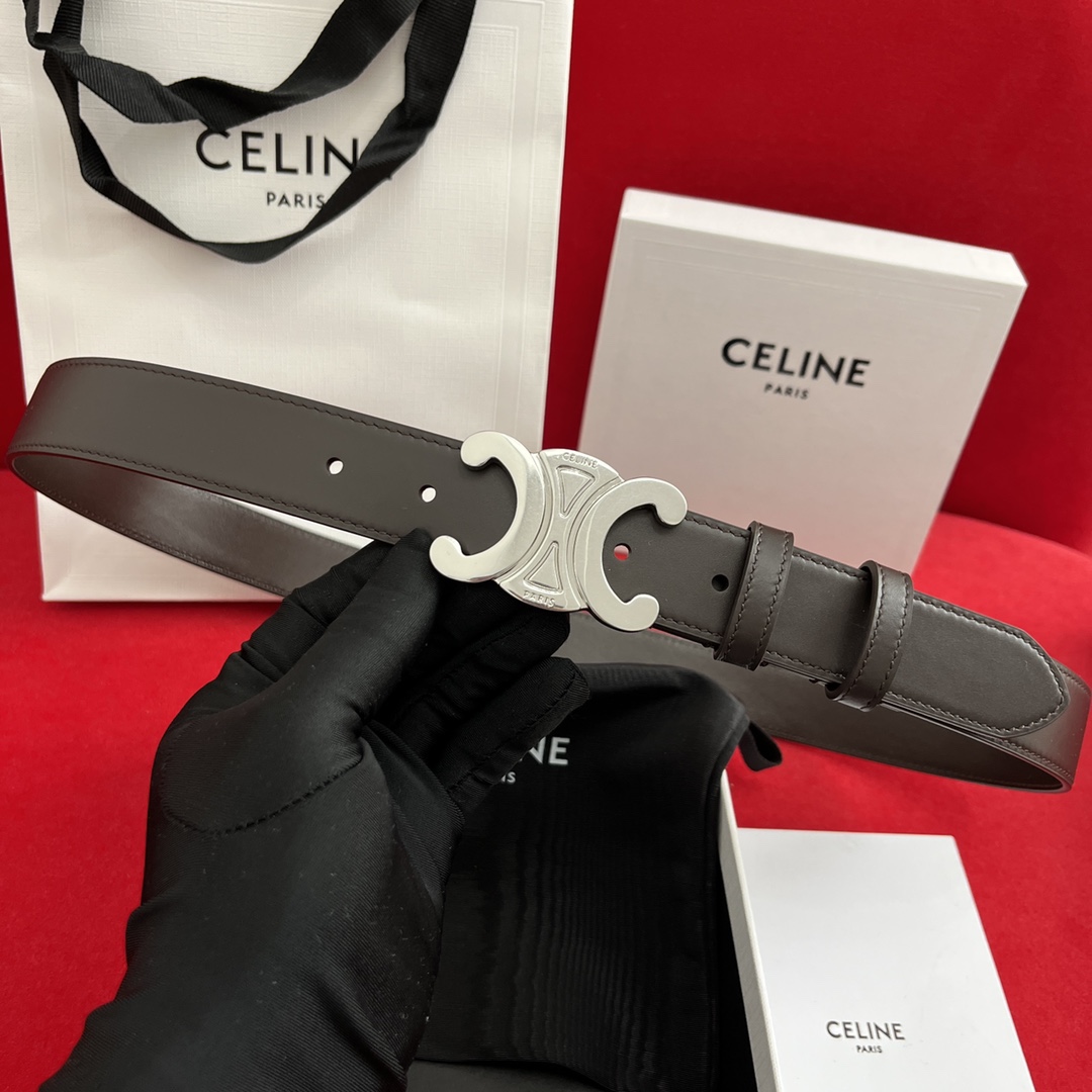 Celine/賽琳 款凱旋門腰帶 寬度3.0cm 男女通用款 💯採用數量稀少的原廠專用小牛皮 搭配精緻凱旋門搭扣 獨家頂級手工 進口邊油