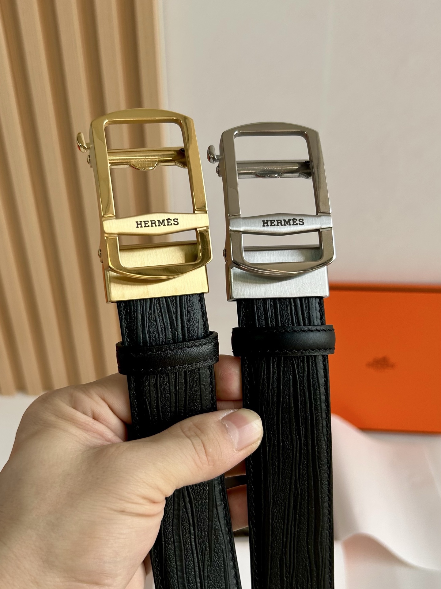 【H家】 新款紋路小牛皮腰帶，寬度3.5cm，搭配新款不鏽鋼自動扣，手感極佳、可以任意裁剪、永恆而經典！轉圖必大賣