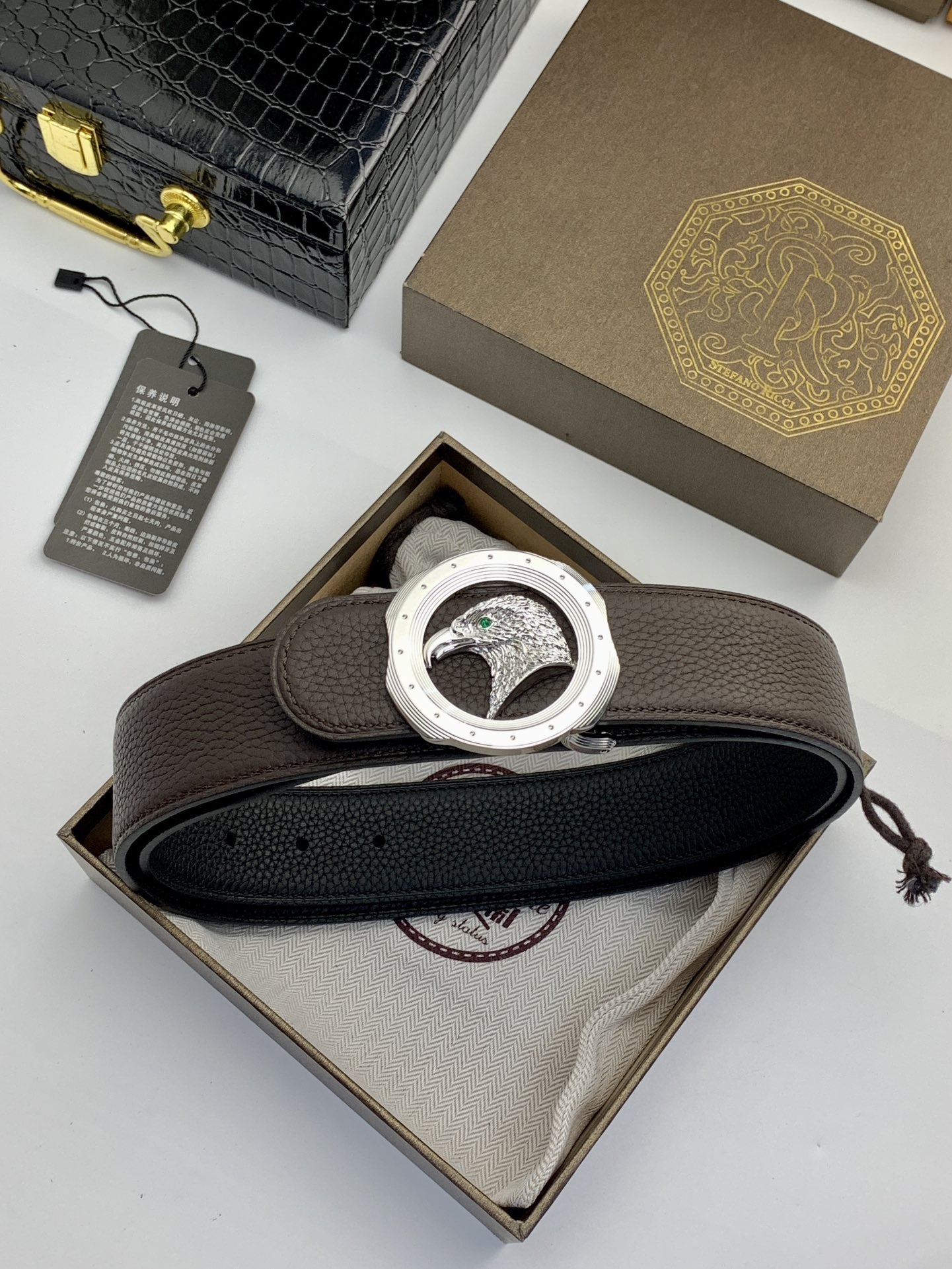 【史蒂芬】原版荔枝紋牛皮腰帶，搭配新款不鏽鋼鷹頭扣，寬度3.8cm，雙面可用，樹膏夾心，長度不可調節，尺碼（85-110）具有獨特吸引力！