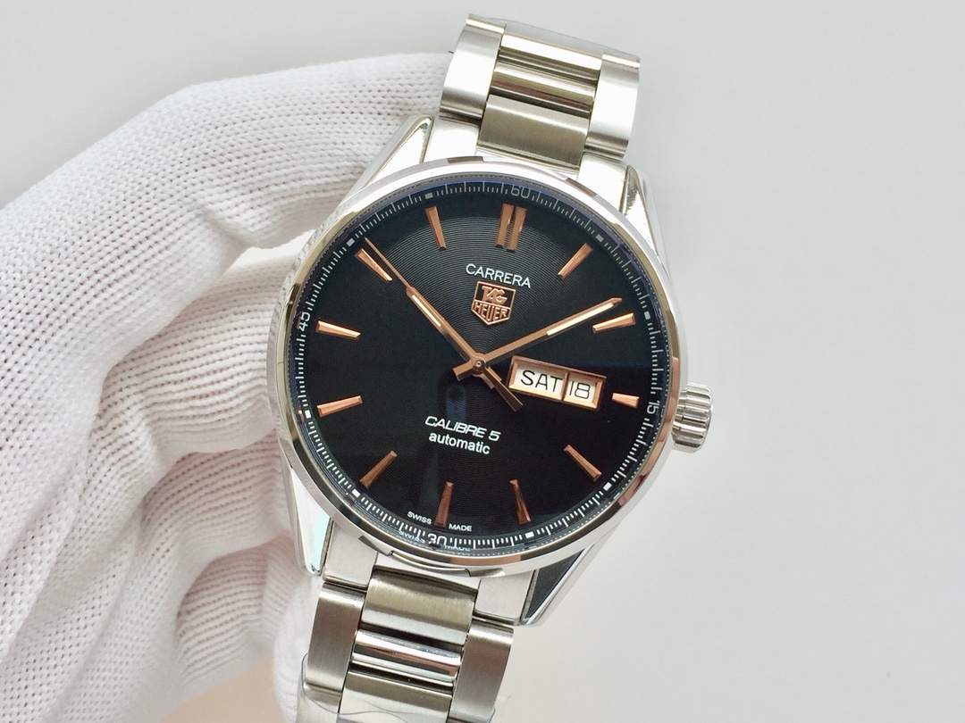 TAG泰格豪雅 卡萊拉系列WAR201A.FC6266 商務休閒款 中英文雙歷腕表 41毫米直徑 搭載2836 自動機械機芯 316L精鋼可配真皮錶帶 原裝折疊扣。TAG泰格豪雅 卡萊拉系列WAR201A.FC6266 商務休閒款 中英文雙歷腕表 41毫米直徑 搭載2836 自動機械機芯 316L精鋼可配真皮錶帶 原裝折疊扣。