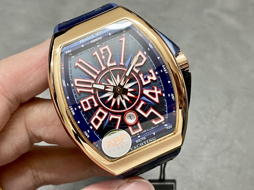 全新 V45 遊艇新款原版復刻鋼帶全新款 
ABF 法蘭克穆勒 最新款獨家定製版 Vanguard腕表 V45 CRAZY HOUR 瘋狂時間系列 比特幣特別限量版 
打破常規 將12個Art Deco式的阿拉伯數字整齊排列 定製版CZ02自動機械機芯 加裝了原先沒有的大秒針 行雲流水 更具時鐘特色 100%原版視覺效果 高級批花時針相隔4個小時 按時間順序跳躍 
原版開模1:1高端定制 三明治表殼結構 配件可以與原版通用 表殼尺寸 44*53.7mm 錶盤和皇冠使這款腕表的運動優雅和獨特美感