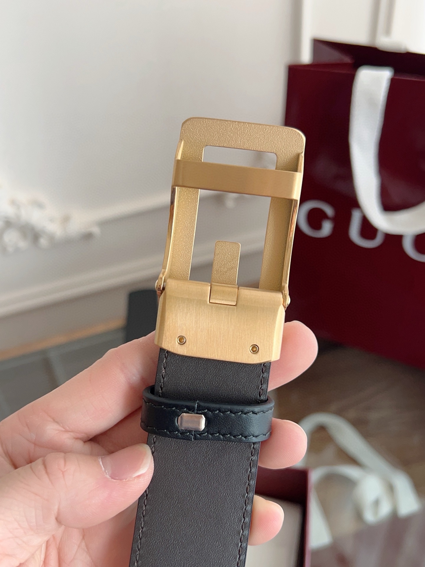 Gucci 古馳 自動平滑扣腰帶 精鋼打造五金 寬度35MM寬 雙面頭層牛皮 自由裁剪設計。