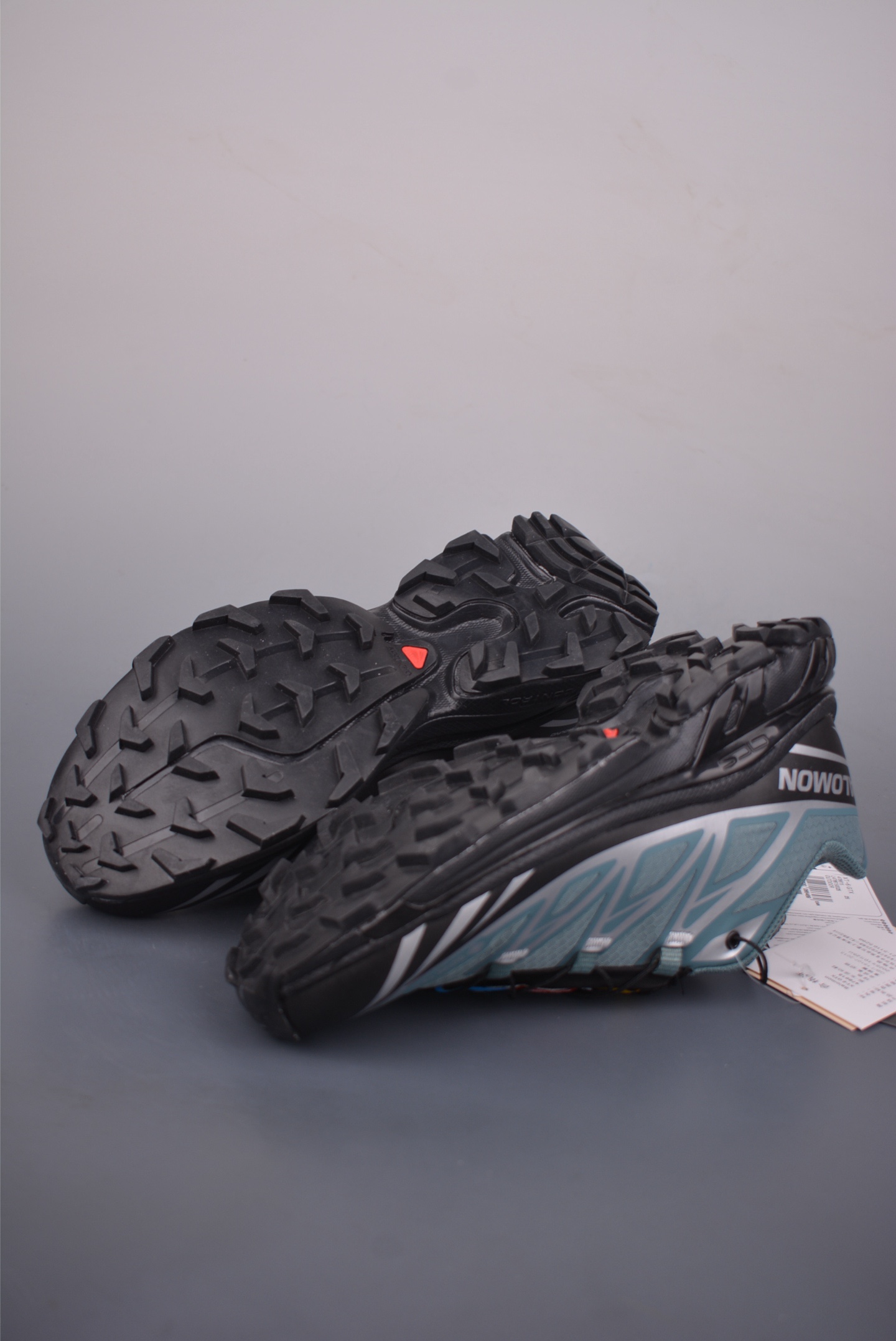 薩洛蒙 Salomon XT-6 
EXPANSE探索者系列 
潮流越野機能戶外休閒運動跑步鞋
官方貨號: 478614 252722
尺碼：36 36.5 37.8 38 38.5 39 40 40.5 41 42 42.5 43 44 44.5 45