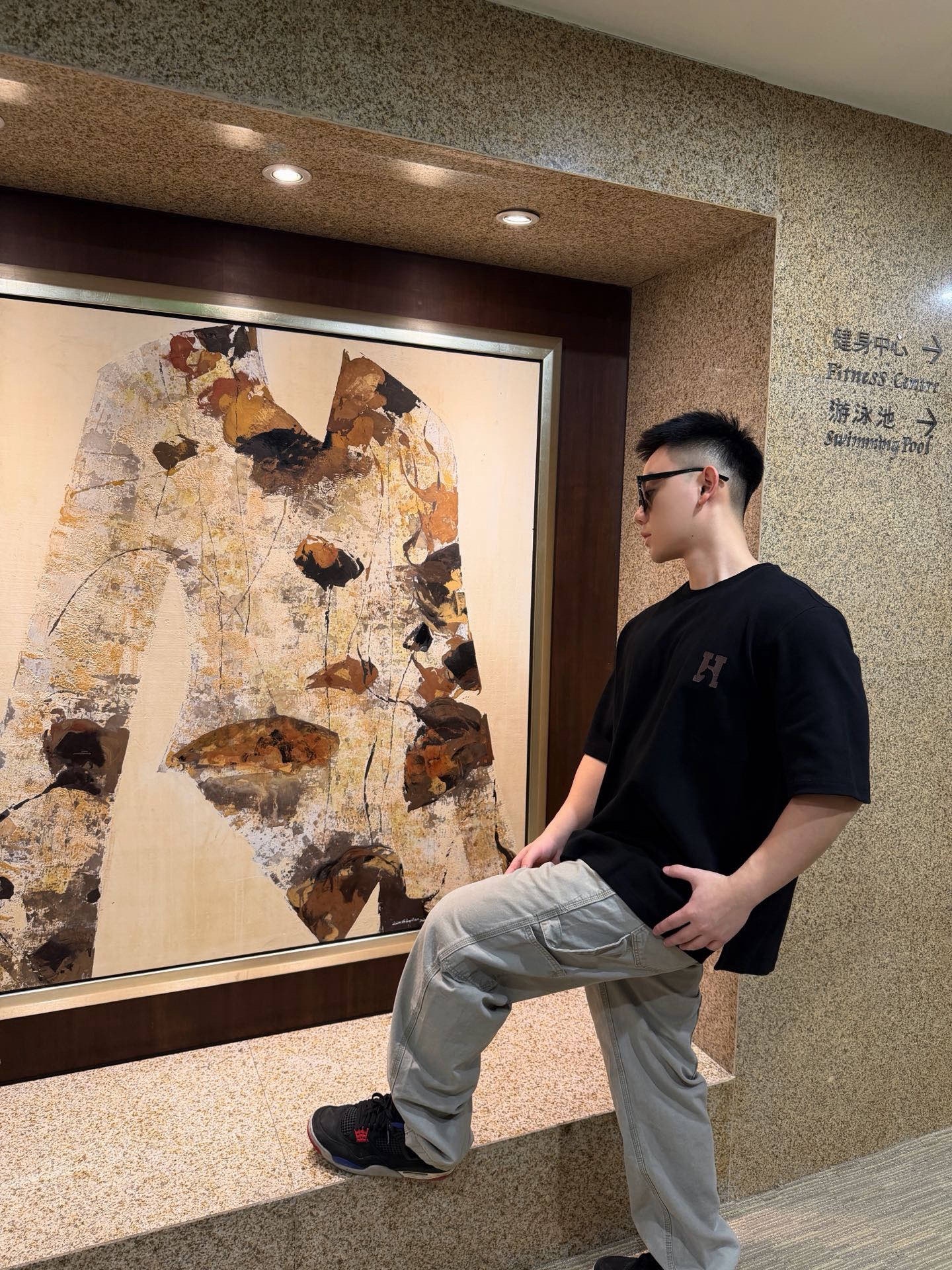 🔝HERMES愛瑪仕 真皮H字貼片短袖T恤
正品購入，21支洗後維斯棉190克，1*1羅紋230克，面料拼接，模板刺繡，定制1：1真皮皮標，定制1：1商標，寬松版型
B Size：S-XL