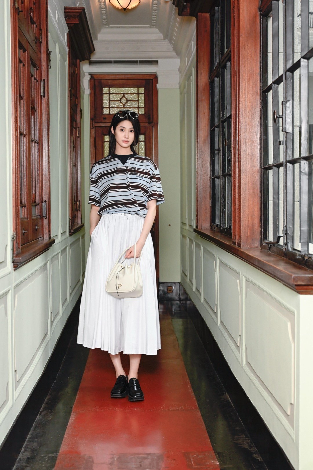 🔝PRADA普拉達PRD 藍色條紋口袋短袖T恤
定制精密60支雙股尊享條紋料，人體學立體裁剪，慢工出細活，做工複雜，繁瑣 時效慢，損耗高，手工紅外線畫線口袋，以紅外線技術為輔助，實現口袋位置的精准定位與標記，即保留了手工縫製的精細與靈活性，面料都經過澆洗，手感質感更佳，不易變形，不易縮水，不易褪色，合身版型
B Size：36 38 40 42