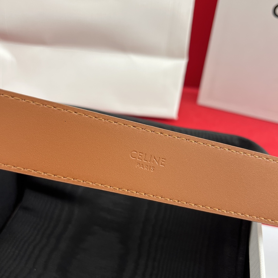 Celine/賽琳 款凱旋門腰帶 寬度3.0cm 男女通用款 💯採用數量稀少的原廠專用小牛皮 搭配精緻凱旋門搭扣 獨家頂級手工 進口邊油