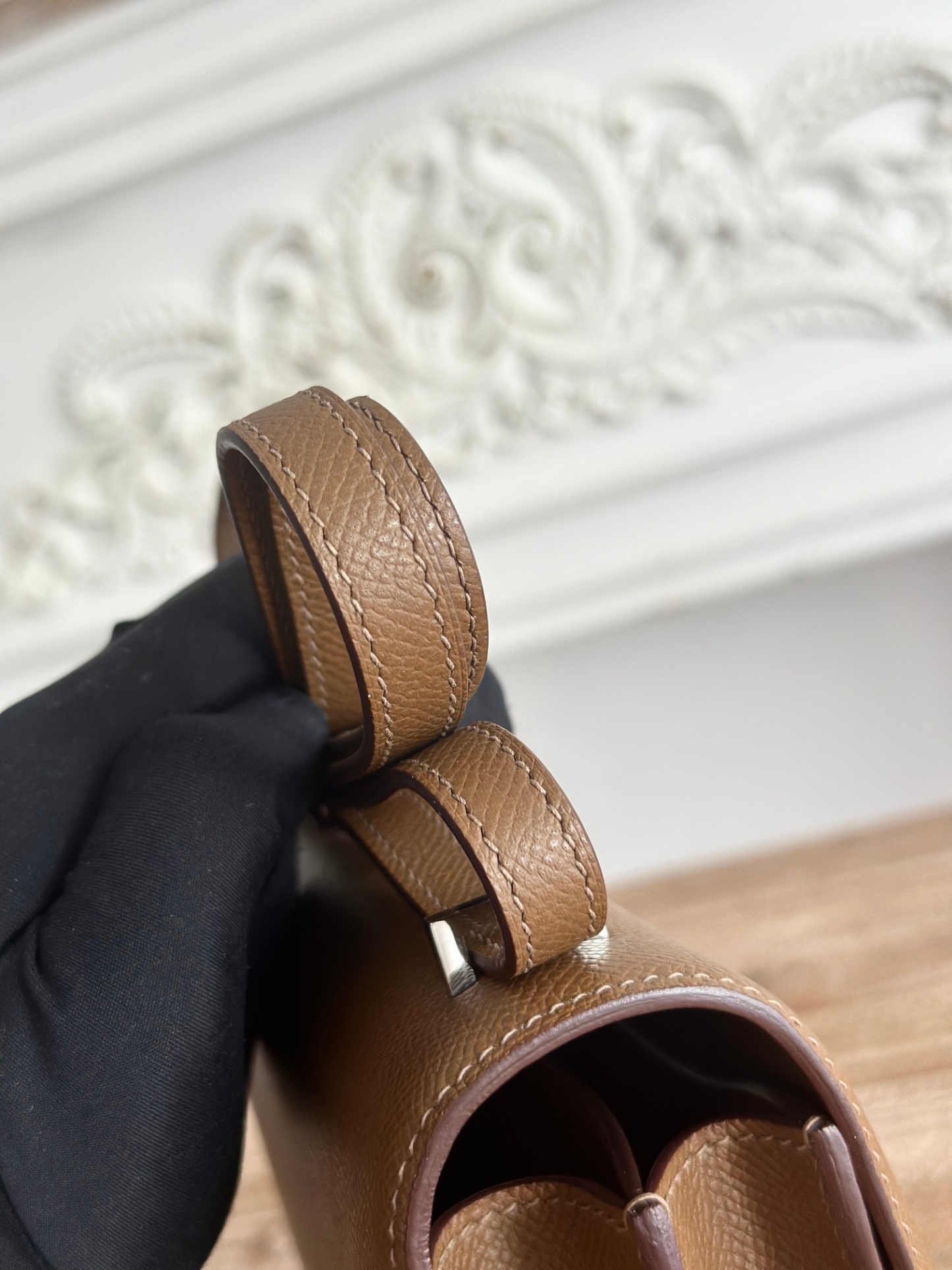 康康  空姐包  
constance  19cm  
epsom掌紋小牛皮  半收工  蠟線縫製