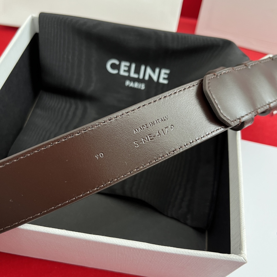 Celine/賽琳 款凱旋門腰帶 寬度3.0cm 男女通用款 💯採用數量稀少的原廠專用小牛皮 搭配精緻凱旋門搭扣 獨家頂級手工 進口邊油
