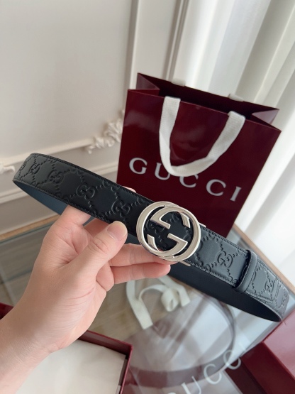 Gucci 古馳 自動平滑扣腰帶 精鋼打造五金 寬度35MM寬 雙面頭層牛皮 自由裁剪設計。