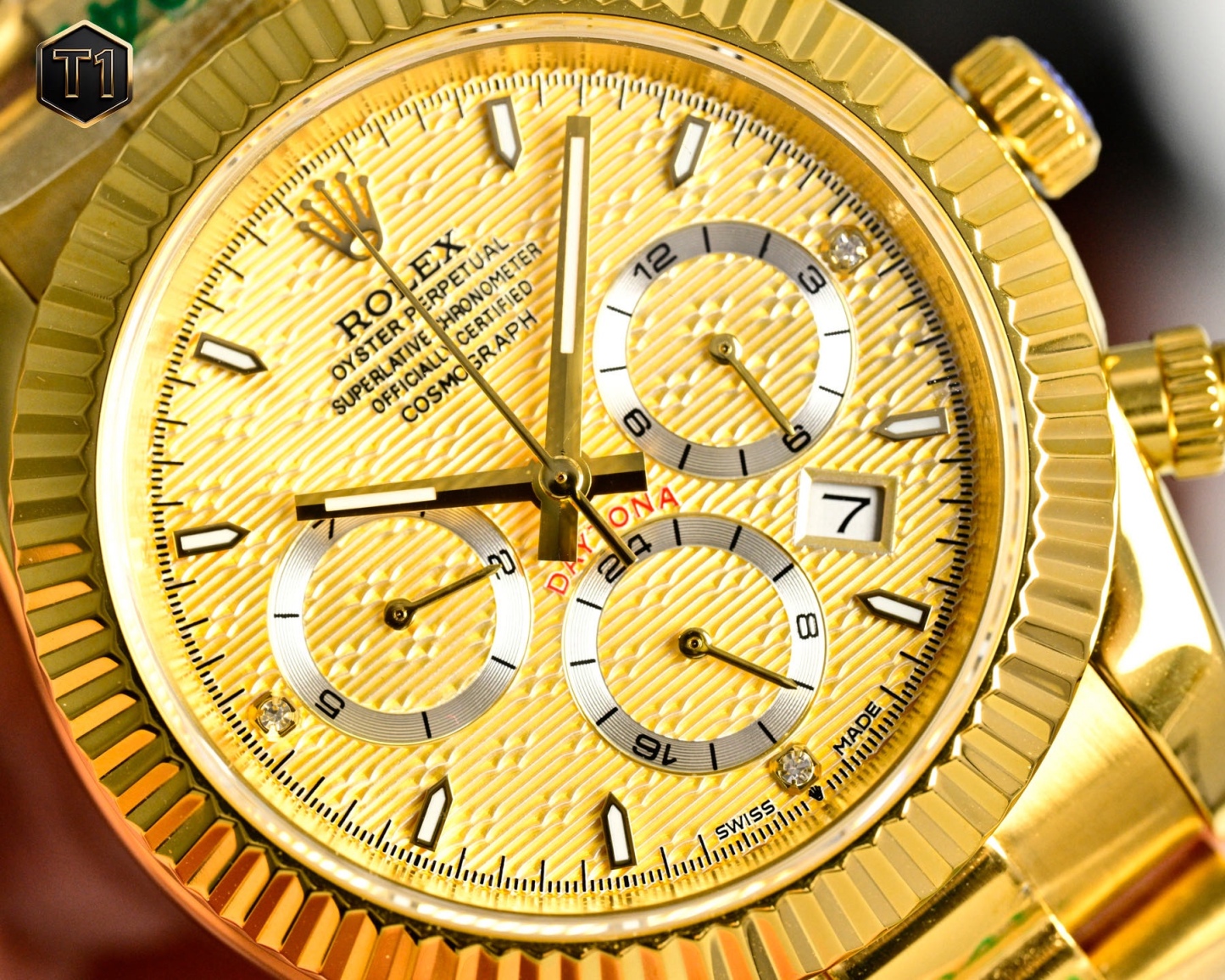 
年度新款強力推薦
🔥經典日誌系列-多功能腕表🔥
防表屆最高版本⌚️勞力士⌚️ 複雜系列六針男表[愛心]爆款[愛心] 多功能腕表。
1⃣️搭載原裝進口9100星期月份月相動能功能機芯機械表！
2⃣️錶盤上採用經典獨家高級奢華稜紋 突顯出這款腕表的華貴氣質[呲牙]
3⃣️錶帶採用進口316鋼帶腕表！
4⃣️表鏡採用雙卜藍寶石鏡面！
5⃣️透視底蓋！
6⃣️直徑41毫米，厚度10毫米！
腕表功能匯集星期/月份/日期/月亮/太陽等功能於一身，最佳男士商務腕表真正的標配！為高端腕表的代表之作！
榮譽出品