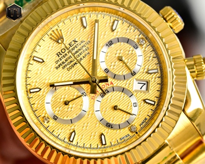 
年度新款強力推薦
🔥經典日誌系列-多功能腕表🔥
防表屆最高版本⌚️勞力士⌚️ 複雜系列六針男表[愛心]爆款[愛心] 多功能腕表。
1⃣️搭載原裝進口9100星期月份月相動能功能機芯機械表！
2⃣️錶盤上採用經典獨家高級奢華稜紋 突顯出這款腕表的華貴氣質[呲牙]
3⃣️錶帶採用進口316鋼帶腕表！
4⃣️表鏡採用雙卜藍寶石鏡面！
5⃣️透視底蓋！
6⃣️直徑41毫米，厚度10毫米！
腕表功能匯集星期/月份/日期/月亮/太陽等功能於一身，最佳男士商務腕表真正的標配！為高端腕表的代表之作！
榮譽出品