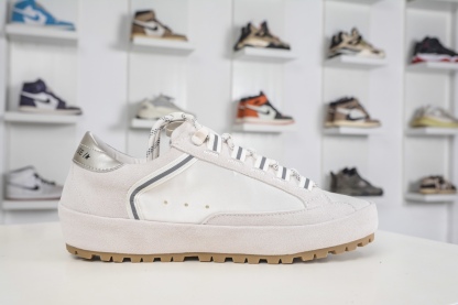 Golden Goose Super-Star 厚底抽繩休閒時尚復古做舊星星板鞋 
Size：35 36 37 38 39 40