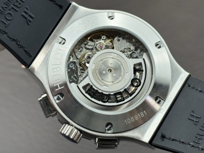 （實拍圖）升級版宇舶hublot恆寶表經典融合CLASSIC FUSION系列，直徑45mm，表殼316L精鋼，耐磨藍寶石玻璃，施華洛世奇鑽石鑲嵌，進口搭載進口7750多巧能計時機芯，還原原裝所有功能，在不同的時空共鳴，如繪畫，如音樂，如時計，獨一無二的HUBLOT最配獨一無二的他，經典融合計時腕表。