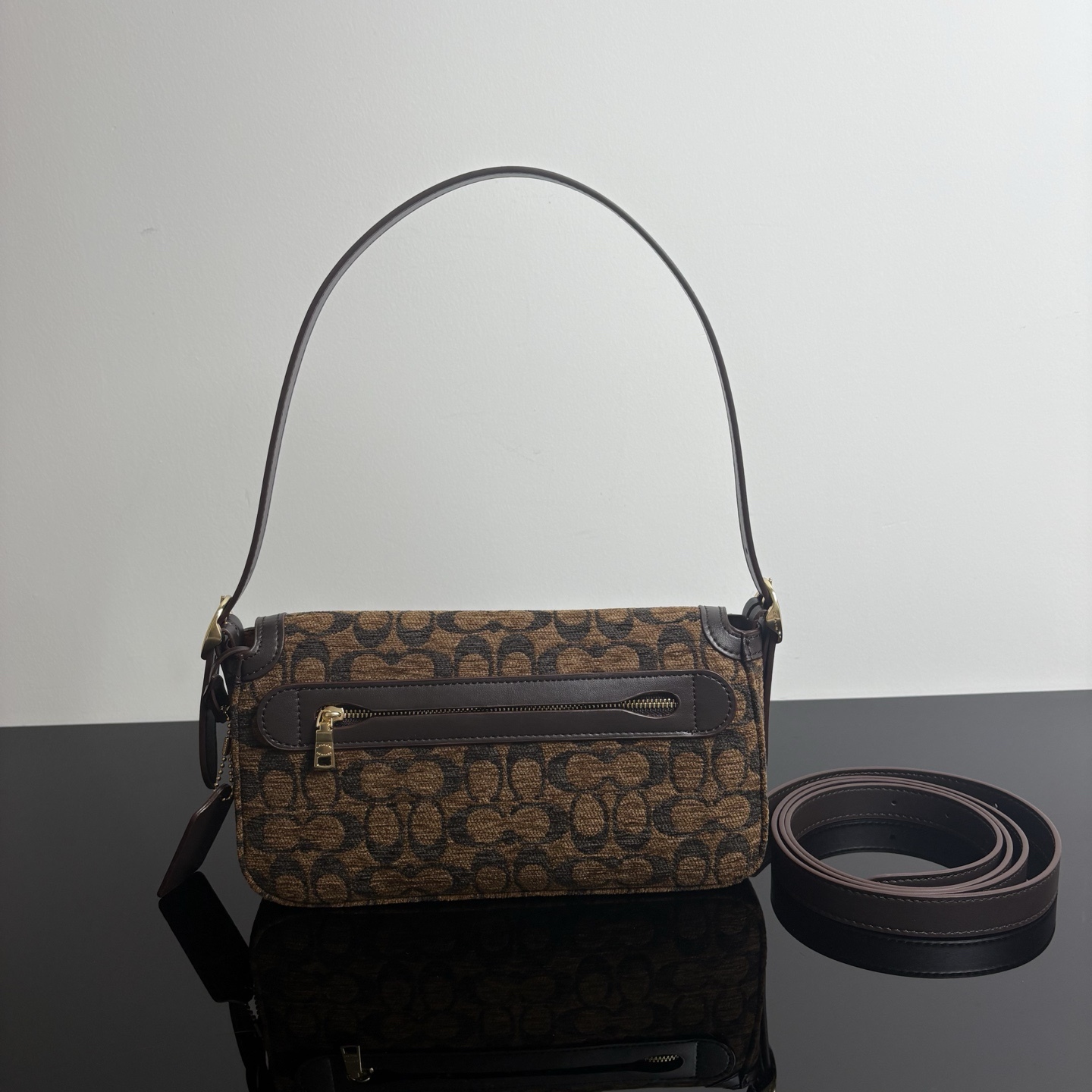 
【新品】COACH/蔻馳奧萊女士ETTA25號翻蓋單肩包腋下包高級通勤 CCV65尺寸25*13.5*6
