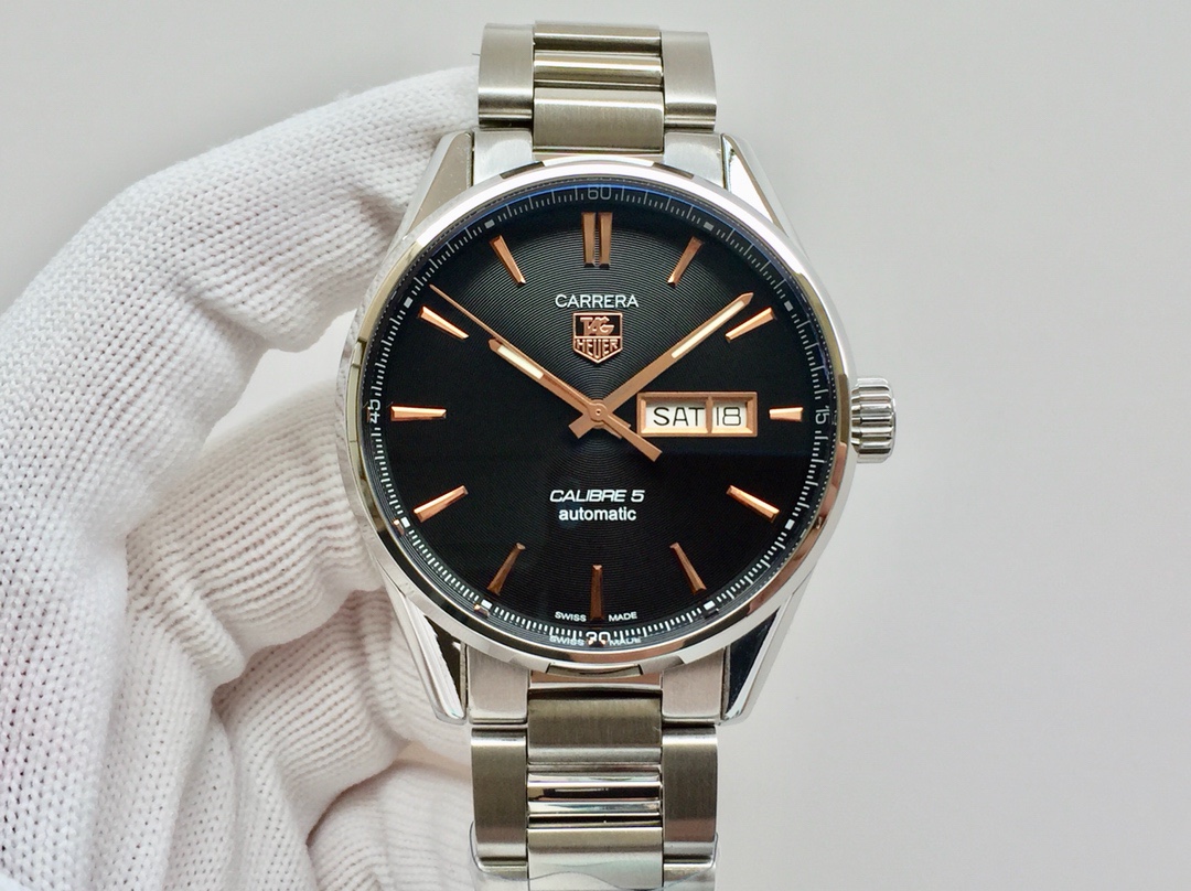 TAG泰格豪雅 卡萊拉系列WAR201A.FC6266 商務休閒款 中英文雙歷腕表 41毫米直徑 搭載2836 自動機械機芯 316L精鋼可配真皮錶帶 原裝折疊扣。TAG泰格豪雅 卡萊拉系列WAR201A.FC6266 商務休閒款 中英文雙歷腕表 41毫米直徑 搭載2836 自動機械機芯 316L精鋼可配真皮錶帶 原裝折疊扣。