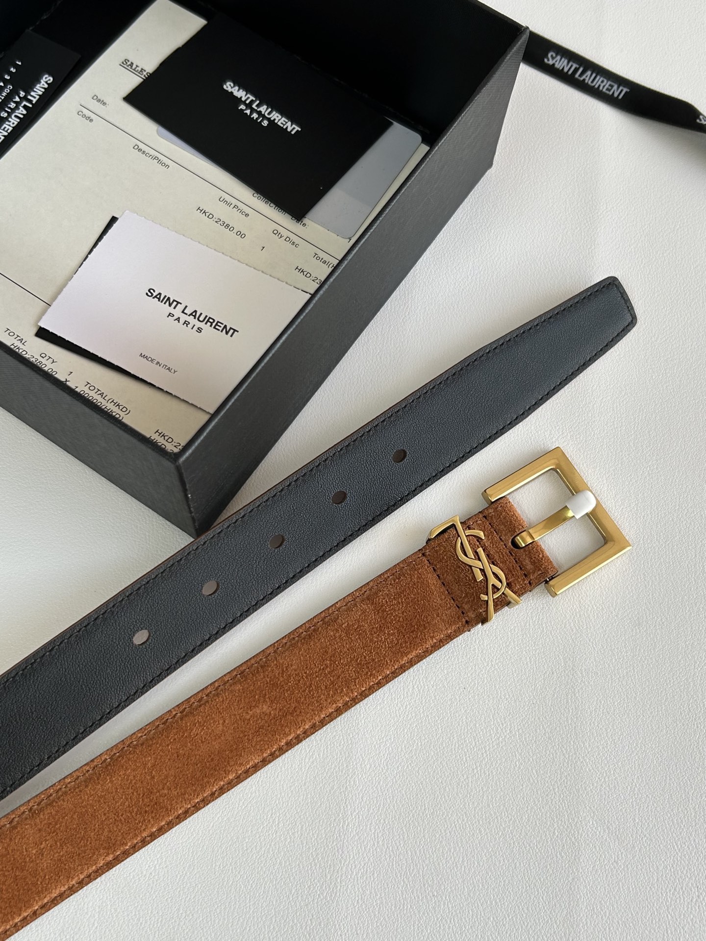 聖羅蘭 女士腰帶，進口小牛皮 配以CASSANDRE 標識腰帶環。古銅色金銀五金可選。精緻優雅的設計，寬度3.0cm