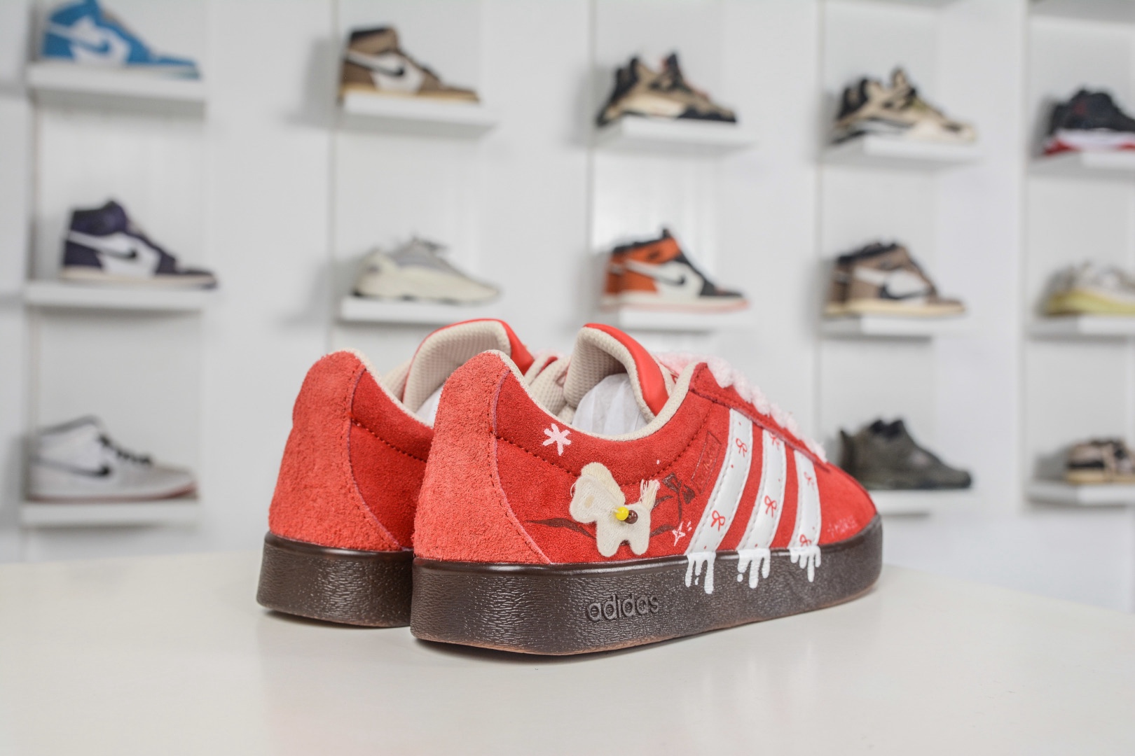 adidas VI Court CLASSIC DIY手繪塗鴉 三葉草休閒復古運動板鞋 
貨號: HQ1802
尺碼:35 36 36.5 37 38 38.5 39 40 40.5 41 42 42.5 43 44 45