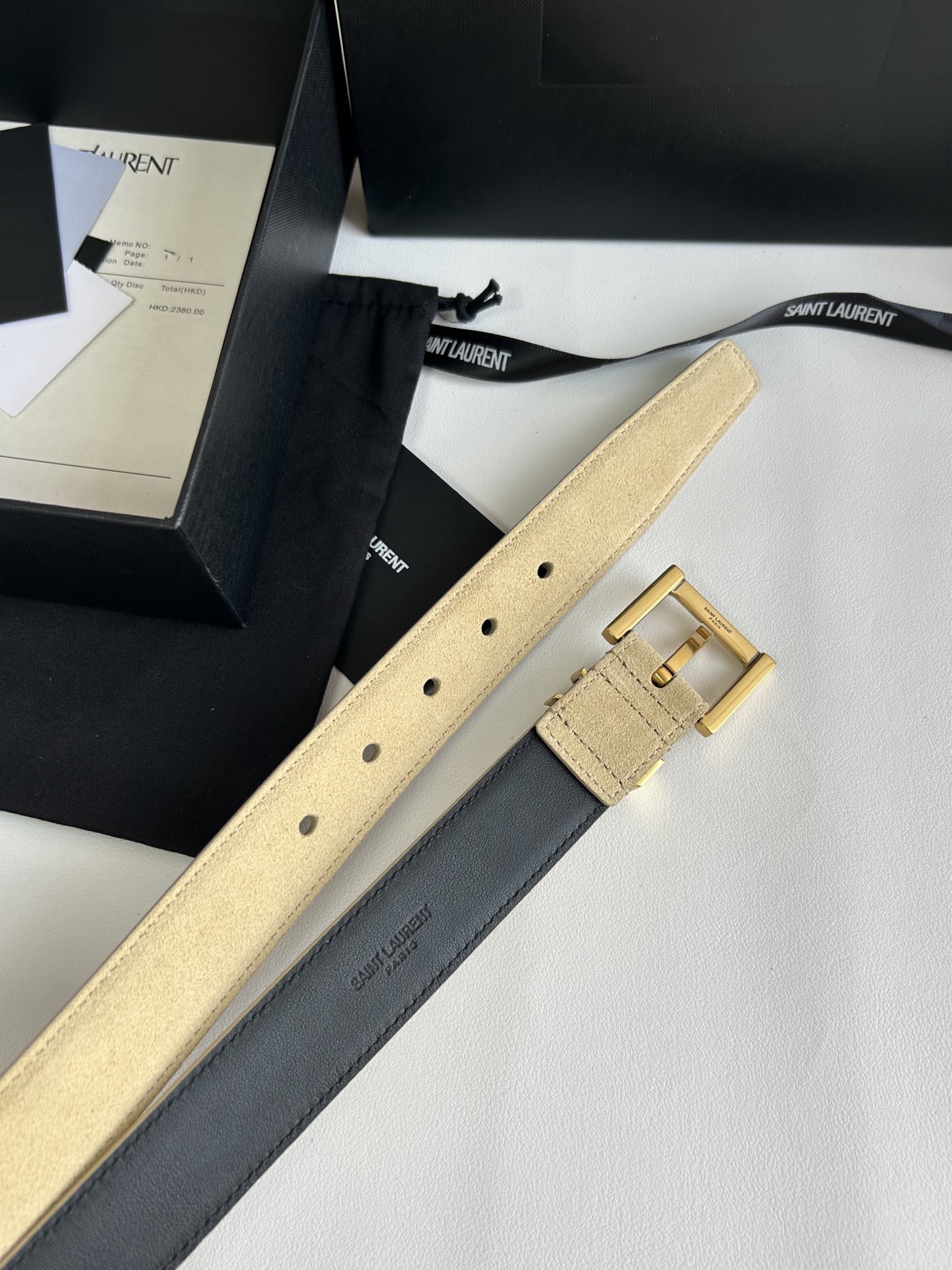 聖羅蘭 女士腰帶，進口小牛皮 配以CASSANDRE 標識腰帶環。古銅色金銀五金可選。精緻優雅的設計，寬度3.0cm