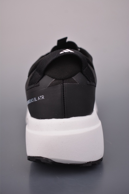 Adidas Adizero Evo SL ATR M
阿迪超輕透氣緩震跑鞋 
官方貨號: KK05232332
尺碼：36 36.5 37 38 38.5 39 40 40.5 41 42 42.5 43 44 44.5 45 
