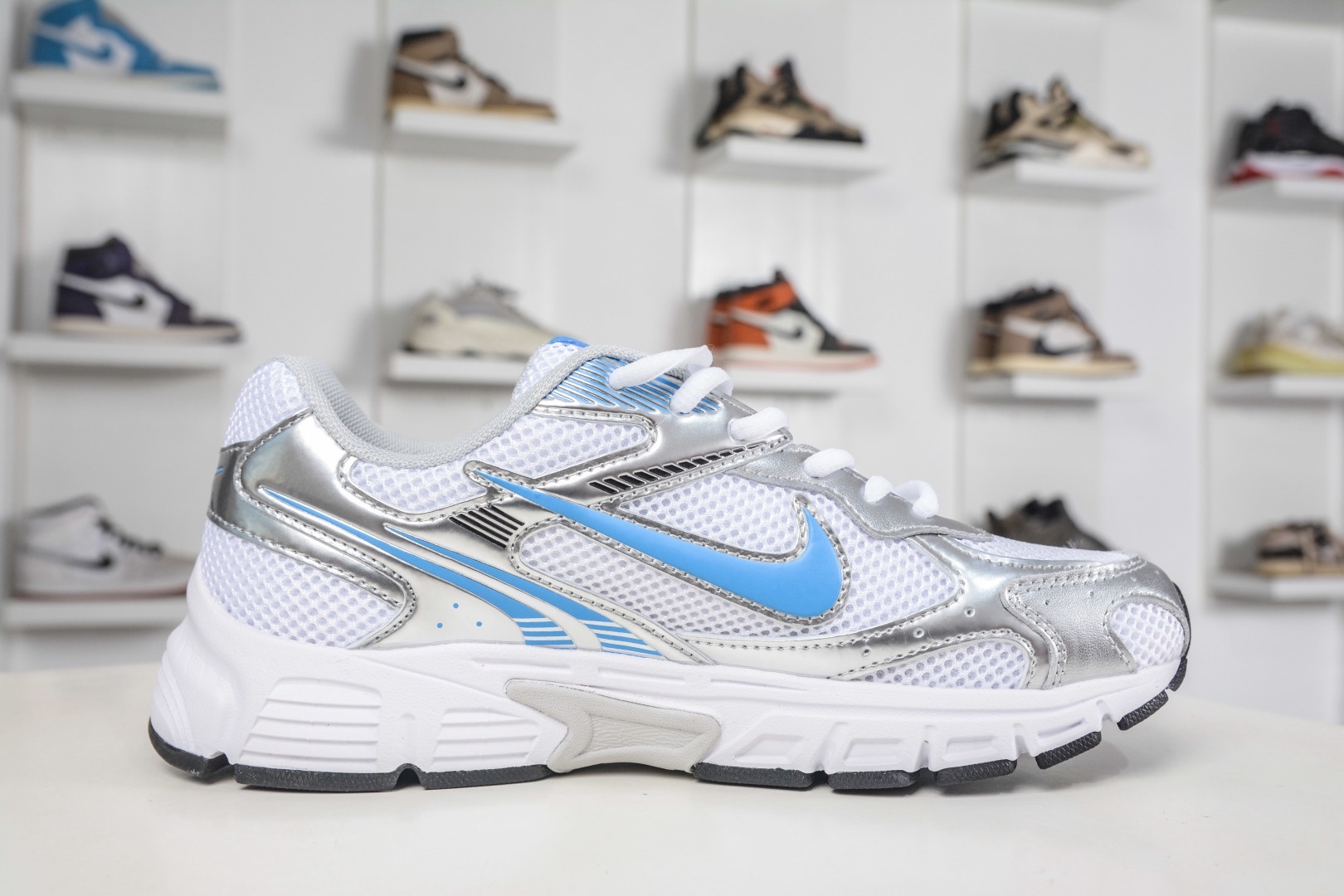 NK Air Zoom Vomero 20 經典復古潮流運動跑鞋 
貨號：HM9149 101
SIZE：36 36.5 37.5 38 38.5 39 40 40.5 41 42 42.5 43 44 45