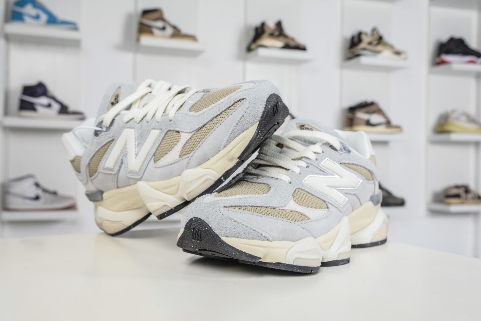 新百倫New Balance NB9060 米灰色 U9060440 
Size：36 37 37.5 38 38.5 39 40 40.5 41 42 42.5 43 44 45 45.5 46.5