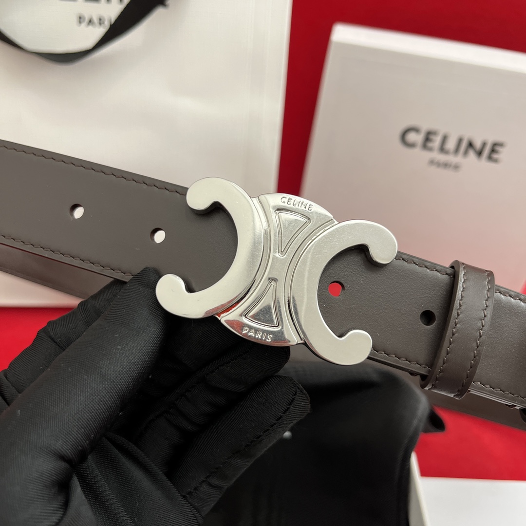 Celine/賽琳 款凱旋門腰帶 寬度3.0cm 男女通用款 💯採用數量稀少的原廠專用小牛皮 搭配精緻凱旋門搭扣 獨家頂級手工 進口邊油