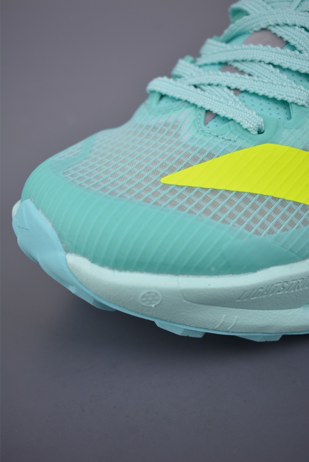 Adidas Terrex Agravic Speedult 2
阿迪超輕透氣緩震跑鞋
官方貨號: JS35262332
尺碼：40 40.5 41 42 42.5 43 44 44.5 45