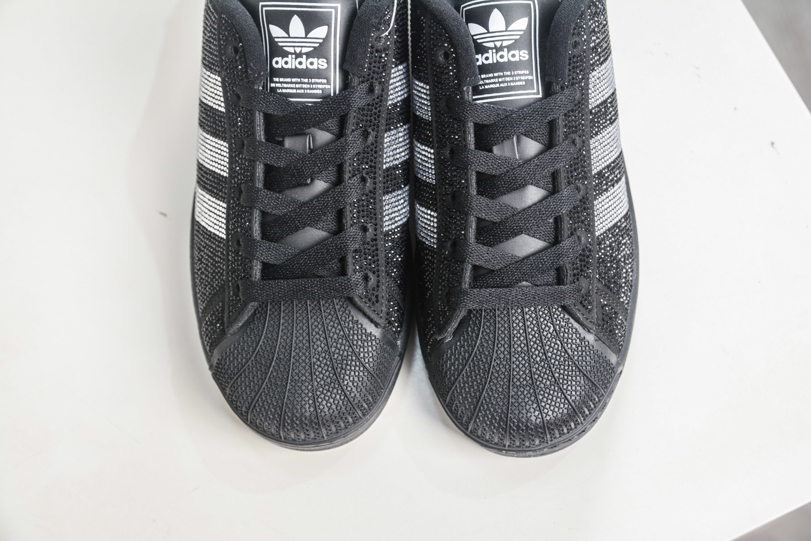 AD Originals Superstar 2 貝殼頭板鞋 
貨號：IH4200
尺碼：35⅓ 36 36⅔ 37⅓ 38 38⅔ 39⅓ 40