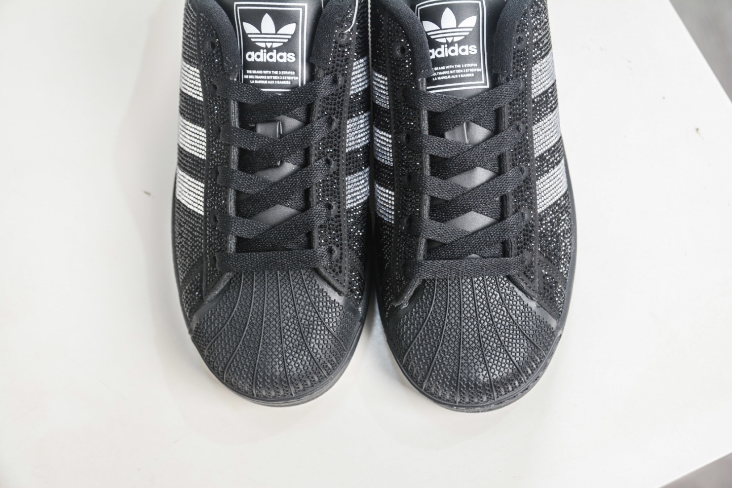 AD Originals Superstar 2 貝殼頭板鞋 
貨號：IH4200
尺碼：35⅓ 36 36⅔ 37⅓ 38 38⅔ 39⅓ 40