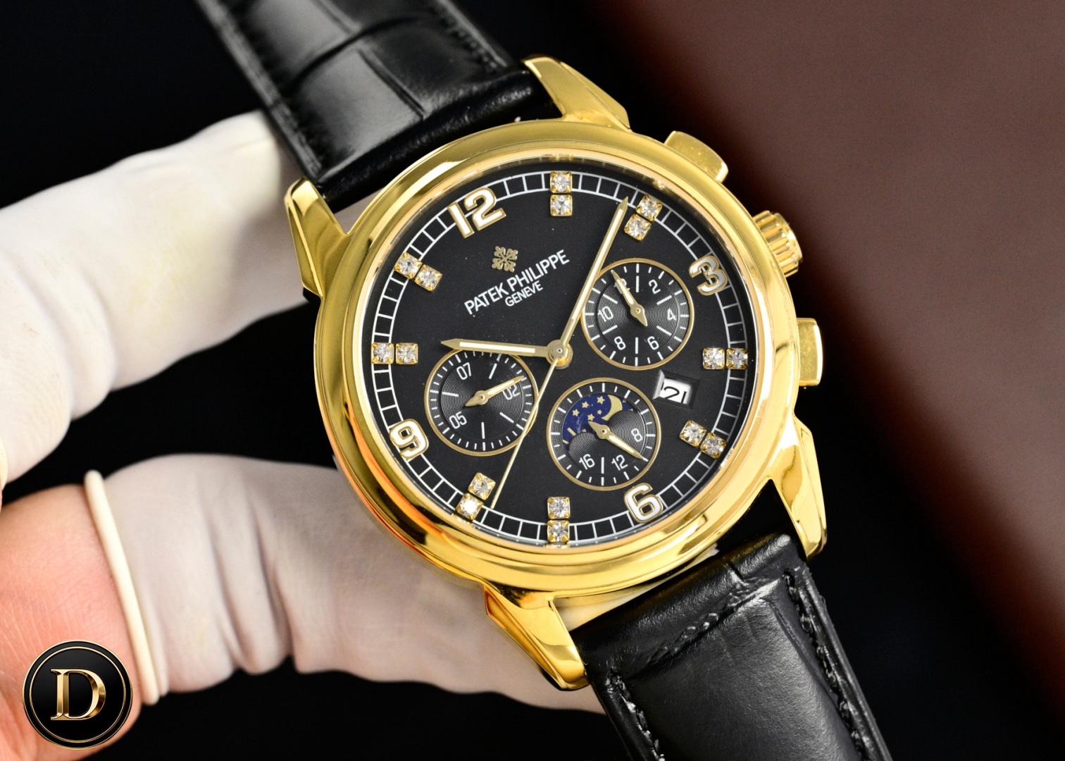 百達翡麗Patek Philippe驚艷登場，42毫米的表徑適配大眾男性手寸，非常商務可亦‬休閒。整表表殼手工雕刻花紋，視覺衝擊力強，令人過目不忘，實物質感更加優美。     
1⃣️搭配進口9100多功能機芯【非市場普通國產機芯】（零返修）功能（24小時,星期/星辰/月份）此腕表擁有38-48小時動力儲備.
2⃣️進口316L精鋼，採用18k品質爐內真空電鍍！
3⃣️搭配獨家定制方形鱗紋牛皮錶帶
4⃣️耐磨防刮藍寶石玻璃鏡面！
5⃣️30米生活防水等級.
百達翡麗（Patek Philippe） 簡