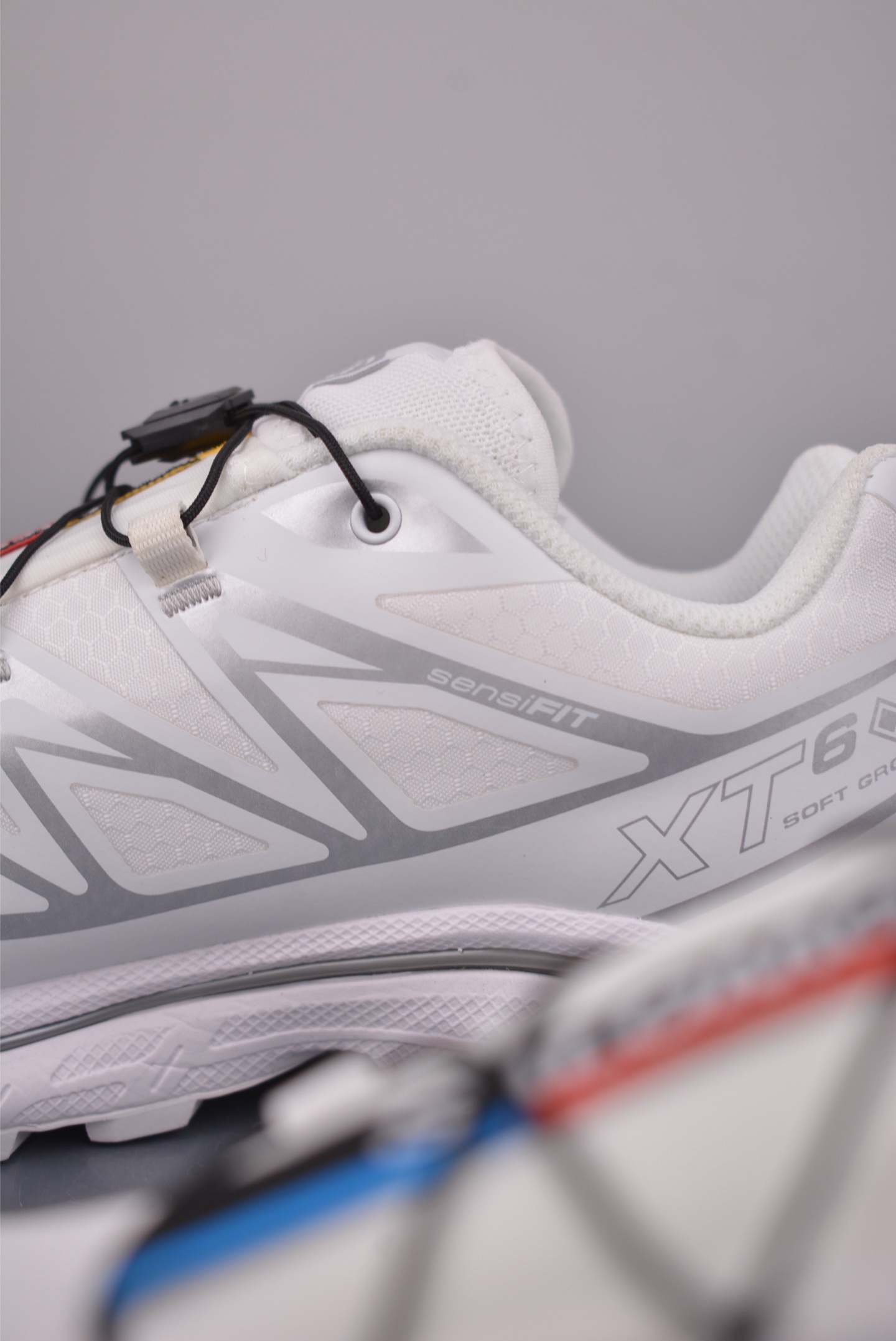 薩洛蒙 Salomon XT-6 
薩洛蒙復古潮流戶外機能登山跑鞋
官方貨號: 475811 
尺碼：36 36.5 37.5 38 38.5 39 40 40.5 41 42 42.5 43 44 44.5 45
