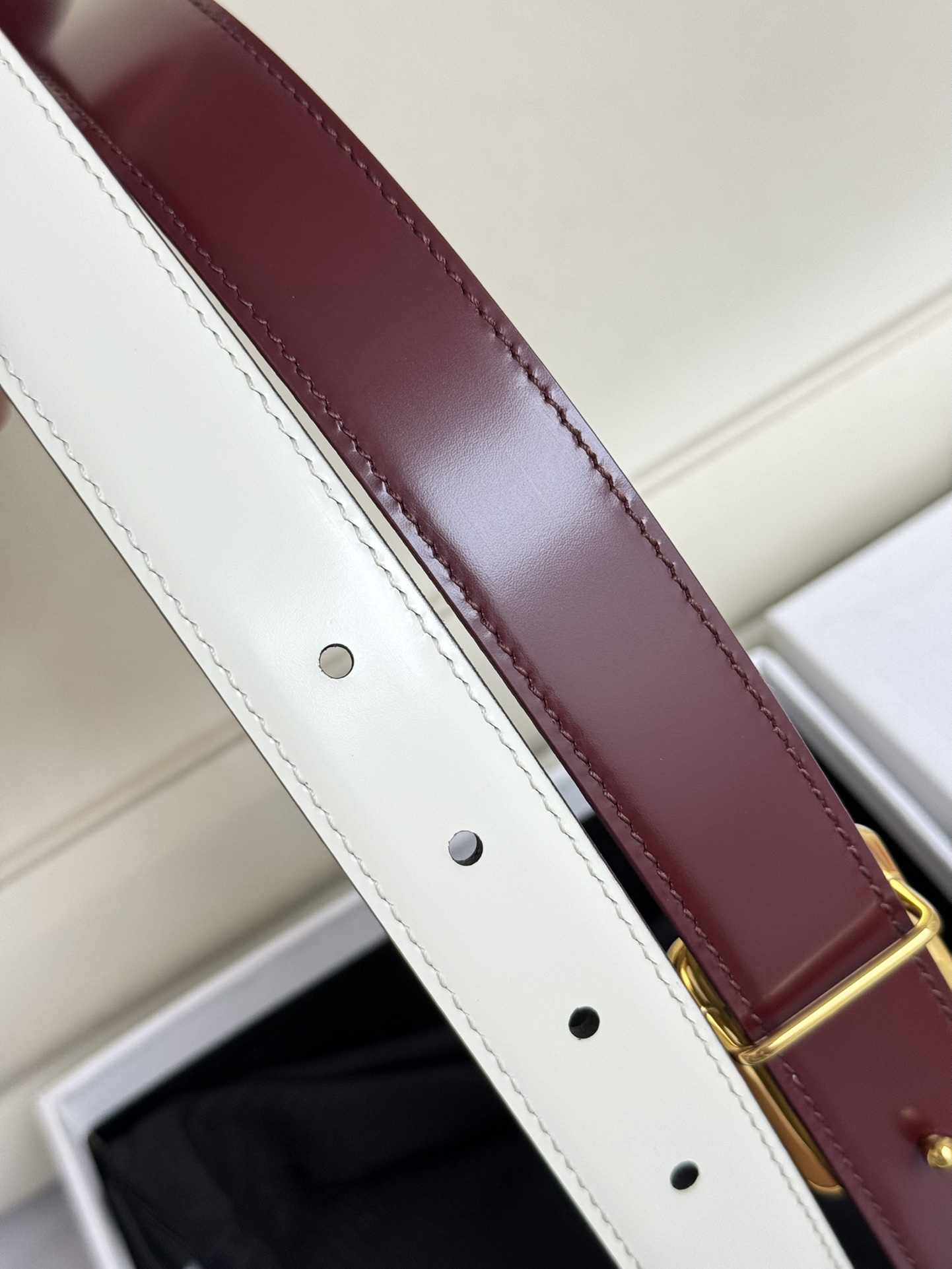 賽琳女裝原單新款寬度:2.5cm精品凱旋門銅扣，正品復刻進口精選優質頭層小牛皮，全粒面小牛皮，比拼正品無壓力。