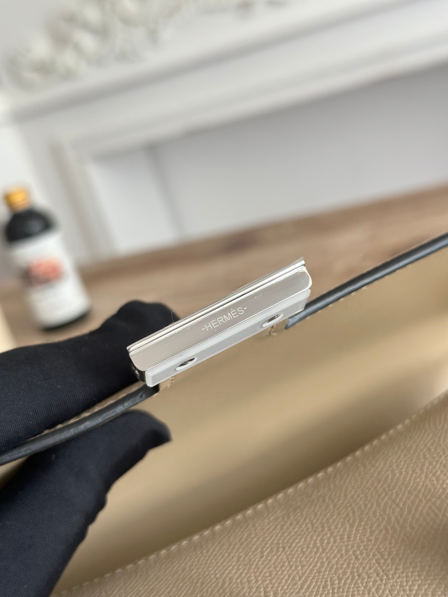 康康  空姐包  
constance  19cm  
epsom掌紋小牛皮  半收工  蠟線縫製