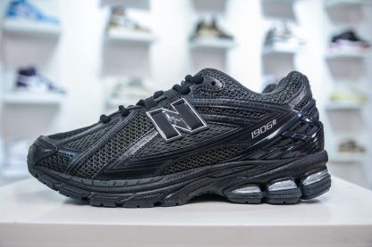 New Balance M1906R系列 復古老爹防滑耐磨低幫 跑步鞋 
貨號：M1906RJB
尺碼：36 37 37.5 38 38.5 39.5 40 40.5 41.5 42 42.5 43 44 45 46.5