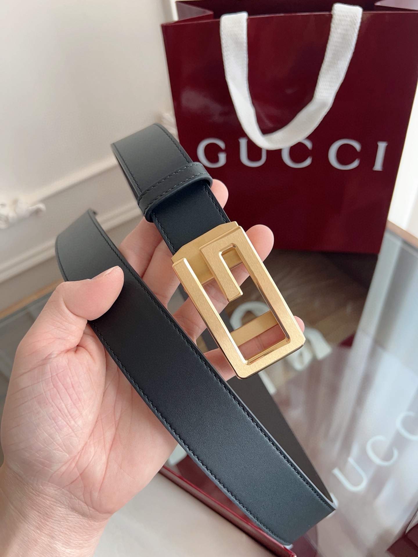 Gucci 古馳 自動平滑扣腰帶 精鋼打造五金 寬度35MM寬 雙面頭層牛皮 自由裁剪設計。