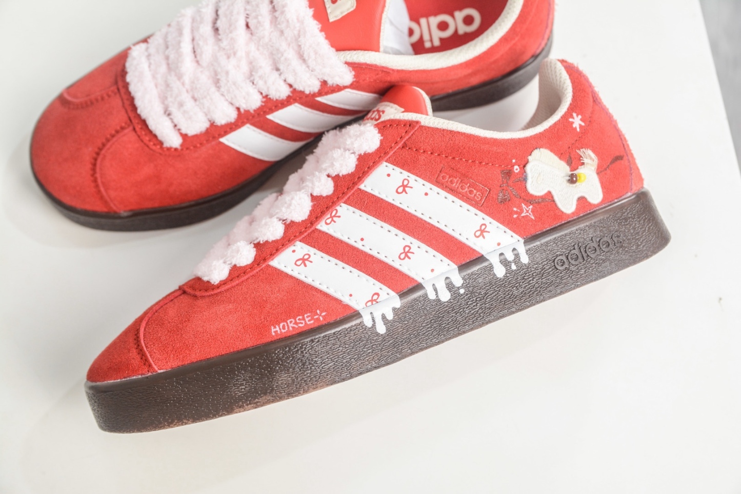 adidas VI Court CLASSIC DIY手繪塗鴉 三葉草休閒復古運動板鞋 
貨號: HQ1802
尺碼:35 36 36.5 37 38 38.5 39 40 40.5 41 42 42.5 43 44 45