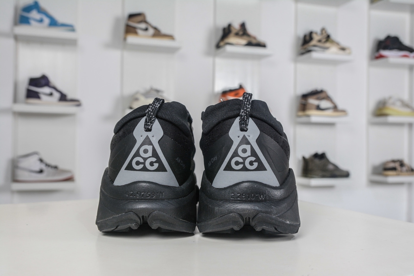 NK ACG ZEGAMA TRAIL 6 網面透氣跑步鞋 
貨號：HV8113 002
尺碼：36 36.5 37.5 38 38.5 39 40 40.5 41 42 42.5 43 44 45