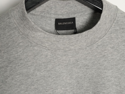 🔝BALENCIAGA巴黎世家BLCG 側邊草體字母短袖T恤
正品購入開發，40支雙紗巴黎棉210克，1*1配套十字羅紋280克，進口刺繡，面料酵洗，定制1：1商標，寬松版型
B Size：S-XL