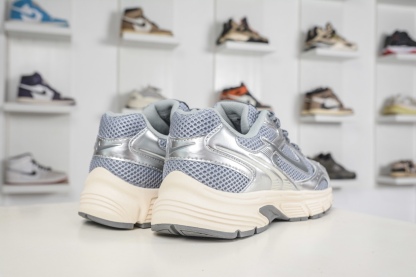 NK Air Zoom Vomero 20 經典復古潮流運動跑鞋 
貨號：HF9149 109
SIZE：36 36.5 37.5 38 38.5 39 40 40.5 41 42 42.5 43 44 45