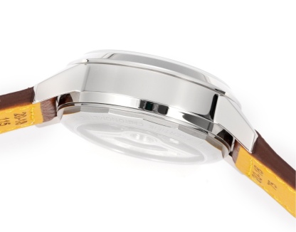 
百年靈新品 BN9 越洋系列AB015212.BF26743P.A20BA.1  材質： 316L精鋼直徑： 41毫米厚度： 13.65毫米 表鏡： 鍋蓋弧面藍寶石，雙面防眩處理表底： 旋入式精鋼，透明藍寶石表冠： 非旋入式，雙密封墊機芯：7750機芯 復刻首選 精緻推薦男士多功能機械腕表 ，精心打造超真實實物圖拍攝。