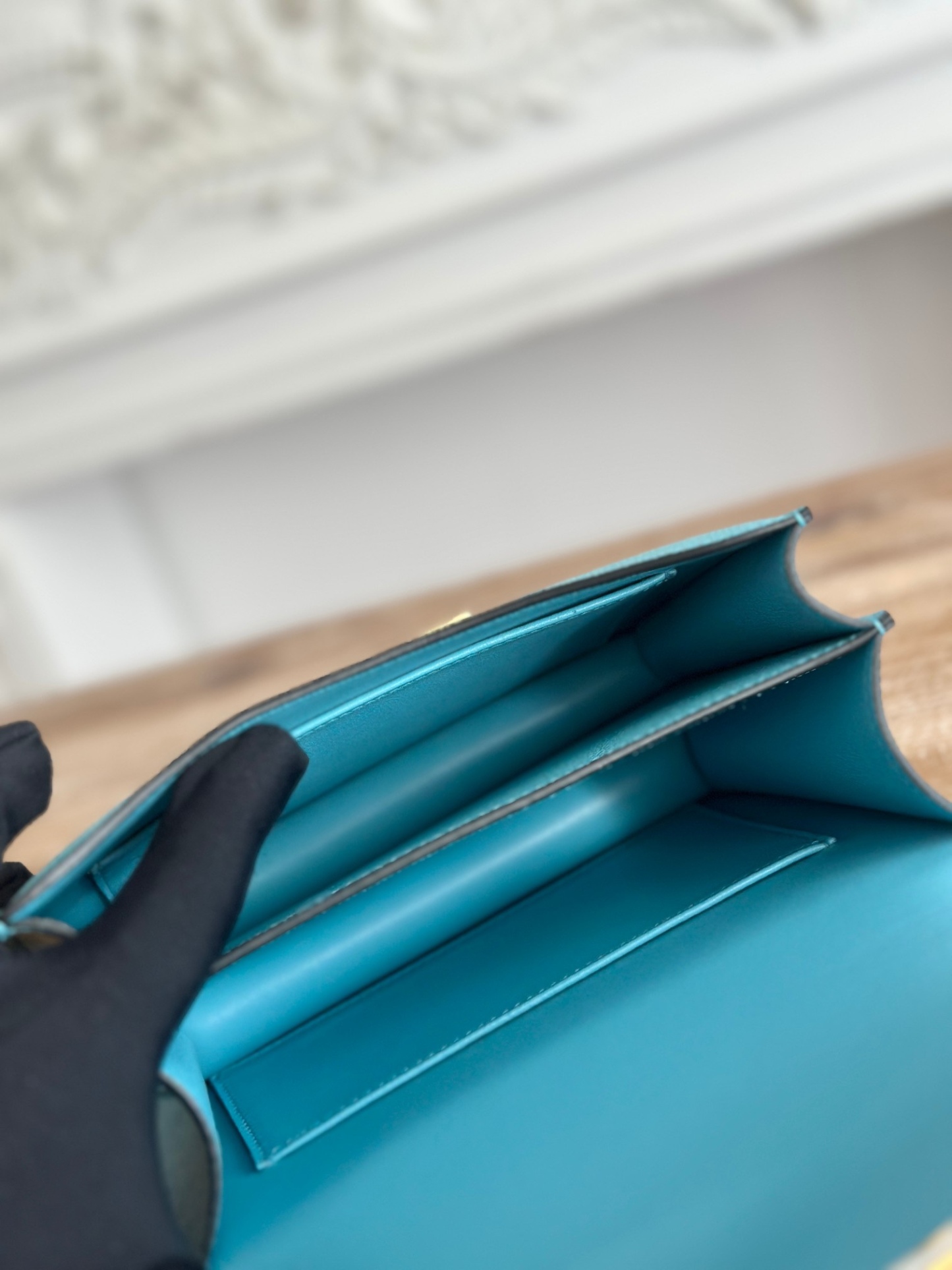 康康  空姐包  
constance  19cm  
epsom掌紋小牛皮  半收工  蠟線縫製