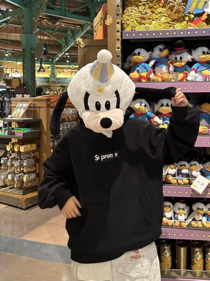 Supreme FW24 WEEK17 Box Logo Hooded Sweatshirt 胸前徽標刺繡logo口袋連帽衛衣帽衫
面料460克 高克重 面布質感強 韌性好 衣服收針處都有打套結（起到加固 久穿不變形 市面普通版本是沒有的哦） 歡迎對比 品質保證
F 尺碼：S M L XL