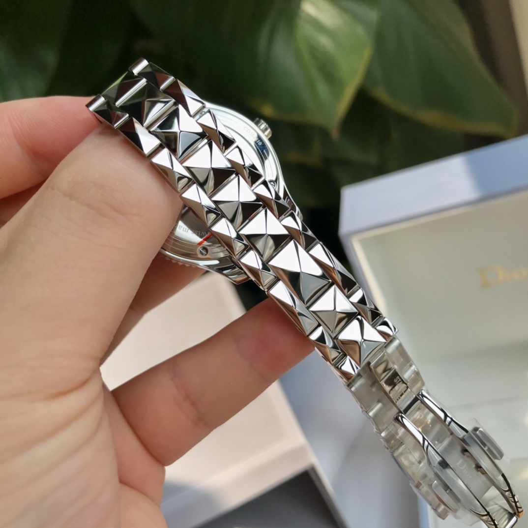 天然贝母面！钻石线条精钢表带！市面独家包装！