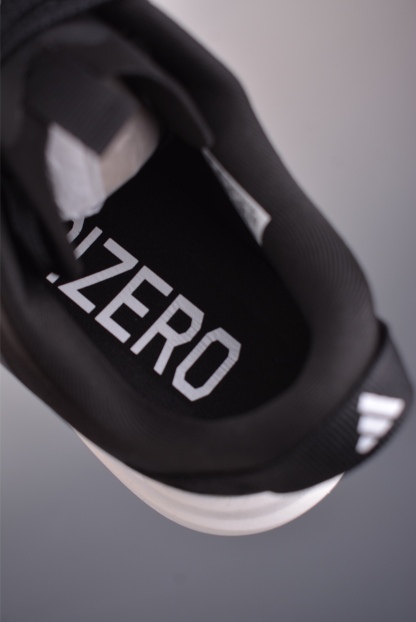 Adidas Adizero Evo SL ATR M
阿迪超輕透氣緩震跑鞋 
官方貨號: KK05232332
尺碼：36 36.5 37 38 38.5 39 40 40.5 41 42 42.5 43 44 44.5 45 
